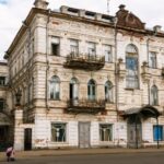 Очередной скандал разгорается вокруг одного из красивейших зданий Костромы — Доходных домов Третьякова