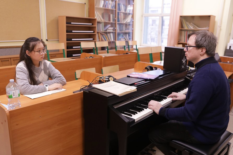 Мастер-класс В.В. Громадина в классе музыкально-теоретических дисциплин