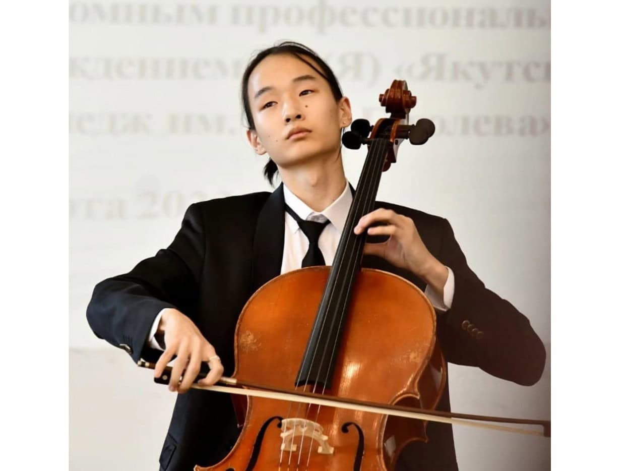Айсен Захаров