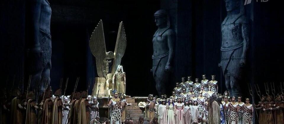 Сцена из оперы Дж. Верди "Аида", постановка Мариинского театра