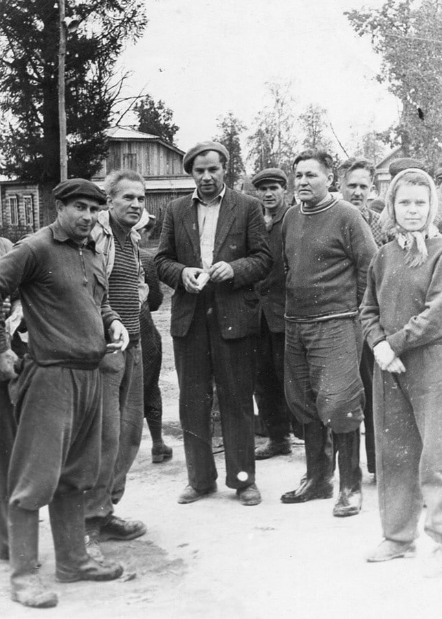 А.С. Ильин (в центре) и В.С. Локтев (слева от А.С. Ильина)
