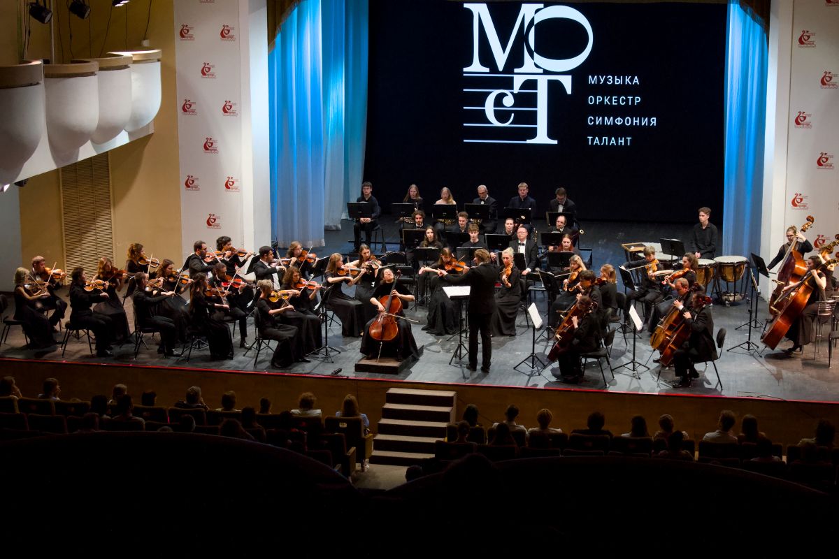 В Ростове-на-Дону наводят мосты