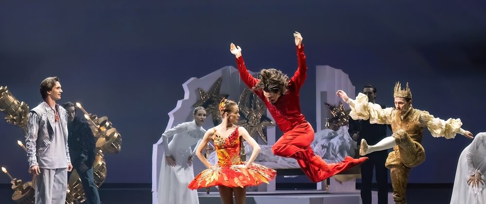 Иван — Владислав Лантратов. Жар-птица/ Царь-девица — Анастасия Сташкевич. Конюший/ Спальник — Иван Поддубняк. Царь — Вячеслав Лопатин. Фото - Михаил Логвинов