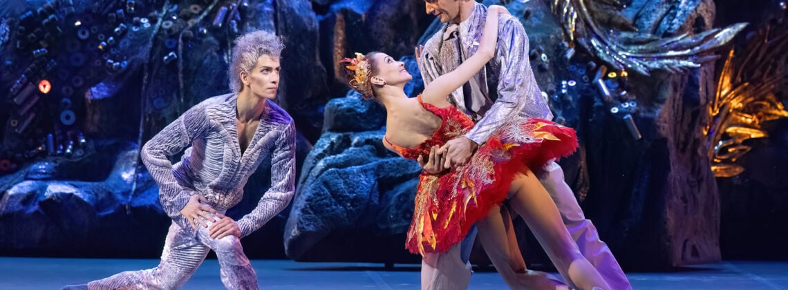 Конёк-горбунок — Георгий Гусев. Жар-птица/ Царь-девица — Анастасия Сташкевич, Иван — Владислав Лантратов. Фото -- Михаил Логвинов
