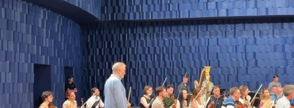 На сцене нового концертного центра Сириуса прошла первая акустическая репетиция