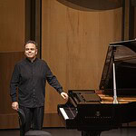 Аркадий Володось