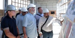 Олег Кожемяко и Валерий Гергиев проверили строительство культурного объекта во Владивостоке