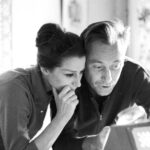 Народная артистка СССР Майя Плисецкая и ее супруг композитор Родион Щедрин у себя дома. 1971 год. Фото -- Александр Макаров/ РИА Новости