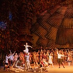 Балет "Светлый ручей" в Большом театре. Фото -- Михаил Логвинов