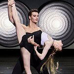 Роман Малышев и Александра Хитеева в балете "Танцсцены", который поставил Вячеслав Самодуров в Мариинском театре. / Пресс-служба Мариинского театра