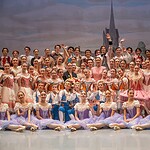 Светлана Захарова, студенты МГАХ. Фото - пресс-служба МГАХ