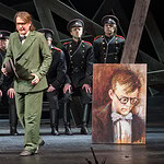 Сцена в участке. Фото -- Сергей Родионов