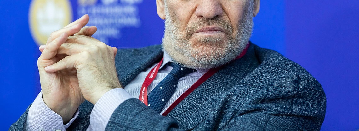 Валерий Гергиев. Фото -- Алексей Смышляев/Фотобанк Лори