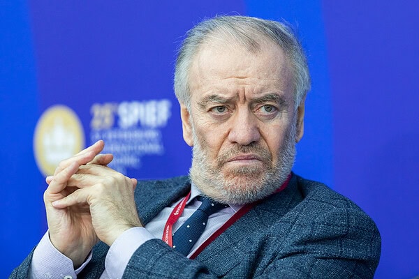 Валерий Гергиев. Фото -- Алексей Смышляев/Фотобанк Лори