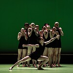 «Хора» Охада Наарина. Фото -- Ира Полярная