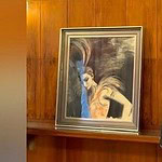 Лоренц Белуза передает портрет Майи Плисецкой. Фото пресс-службы посольства России в германии/ТАСС