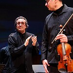 Юрий Башмет вышел на сцену со своим камерным ансамблем «Солисты Москвы». Фото -- Александр Иванов/Транссибирский фестиваль