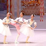 Па-де-труа из балета "Щелкунчик". / Виталий Козловский / Представлено Государственной Академией хореографии, Севастополь