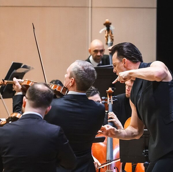 Теодор Курентзис, оркестр MusicAeterna