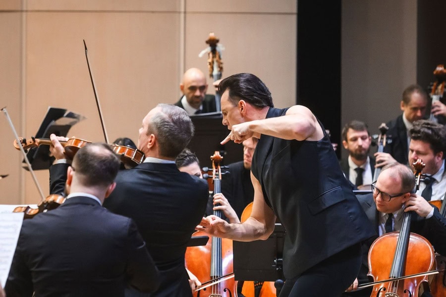 Теодор Курентзис, оркестр MusicAeterna