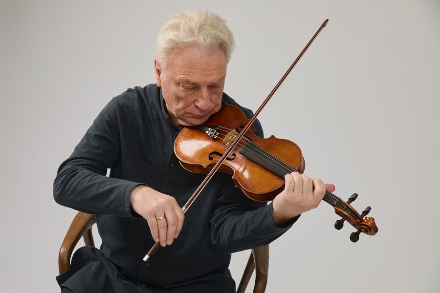 芸術監督レオニード・ルンドストレムが語る「芸術は意味を明らかにすべき」―アルメチエフスクで開催された学校・音楽祭「ドンバス・エクスプレス2026」