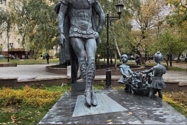 Памятник Марису Лиепе работы Рукавишникова