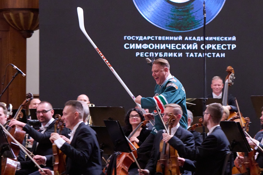 Александр Сладковский